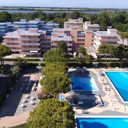 דירה Piscina, Parcheggio, Campi Sportivi - Valbella 12