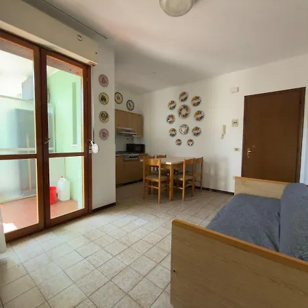 Piscina, Parcheggio, Campi Sportivi - Valbella 12 ביביונה