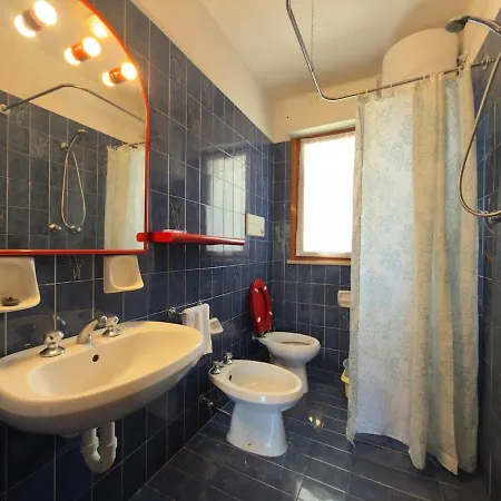 Piscina, Parcheggio, Campi Sportivi - Valbella 12